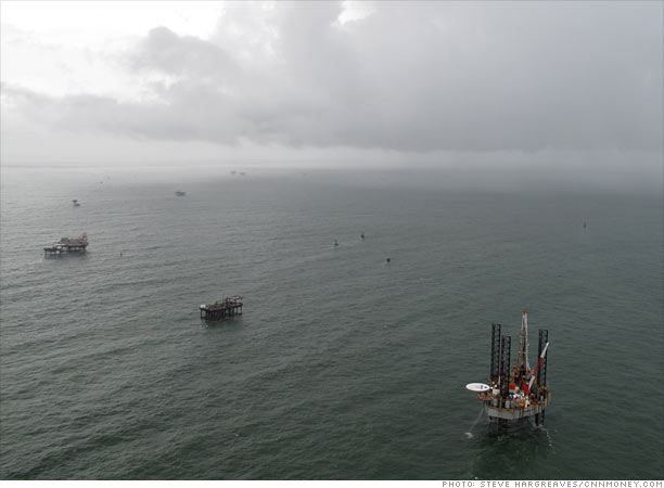 Life On An Oil Rig In The Gulf Of Mexico Rough Waters Ahead 11