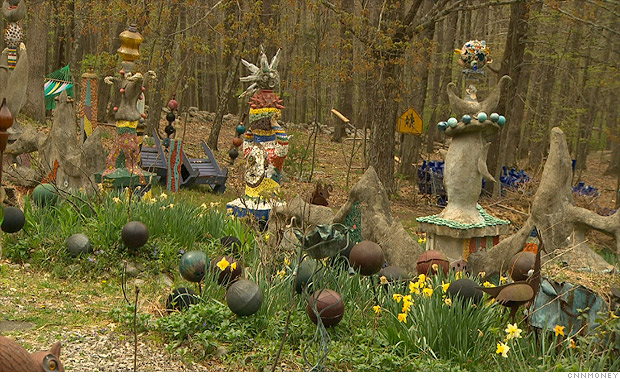 A garden of sculptures (and lots of balls) 